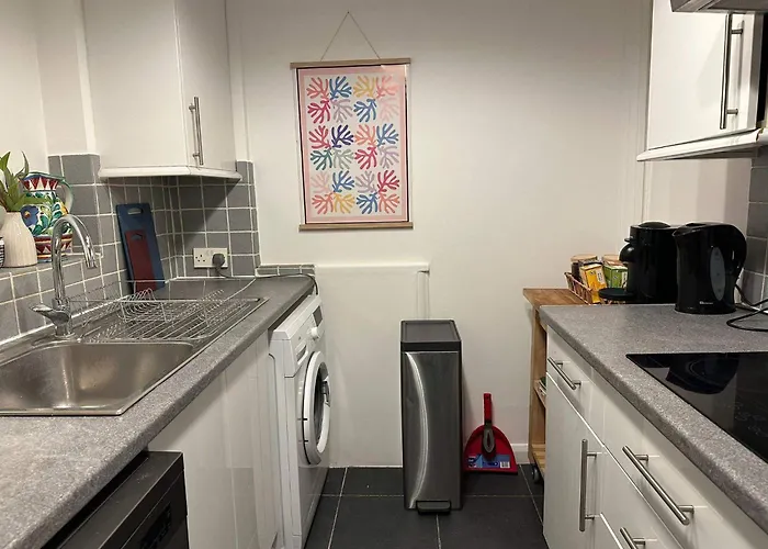 Golders Green Apartment