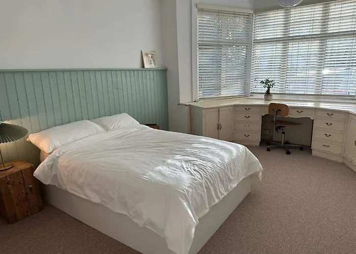 Golders Green Apartment